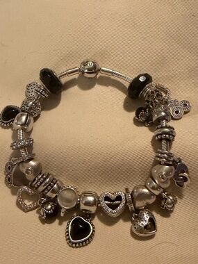 Authentic .925 Pandora Sterling Silver Heart and  Black Onyx Bracelet - 24 charm